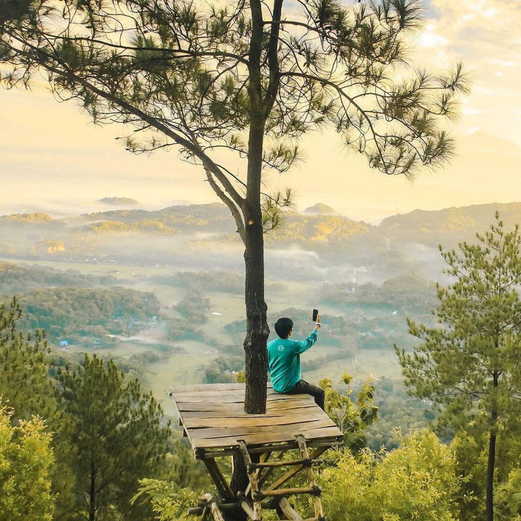 Gardu Pandang Puncak Becici - Indo Travel Planner