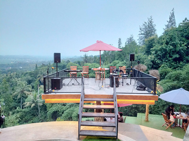 Angkringan Puncak Bibis